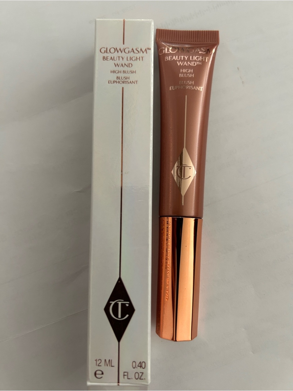 Charlotte Tilbury Glowgasm Beauty Light Wand Cream Blush - Nude Peachy Brown